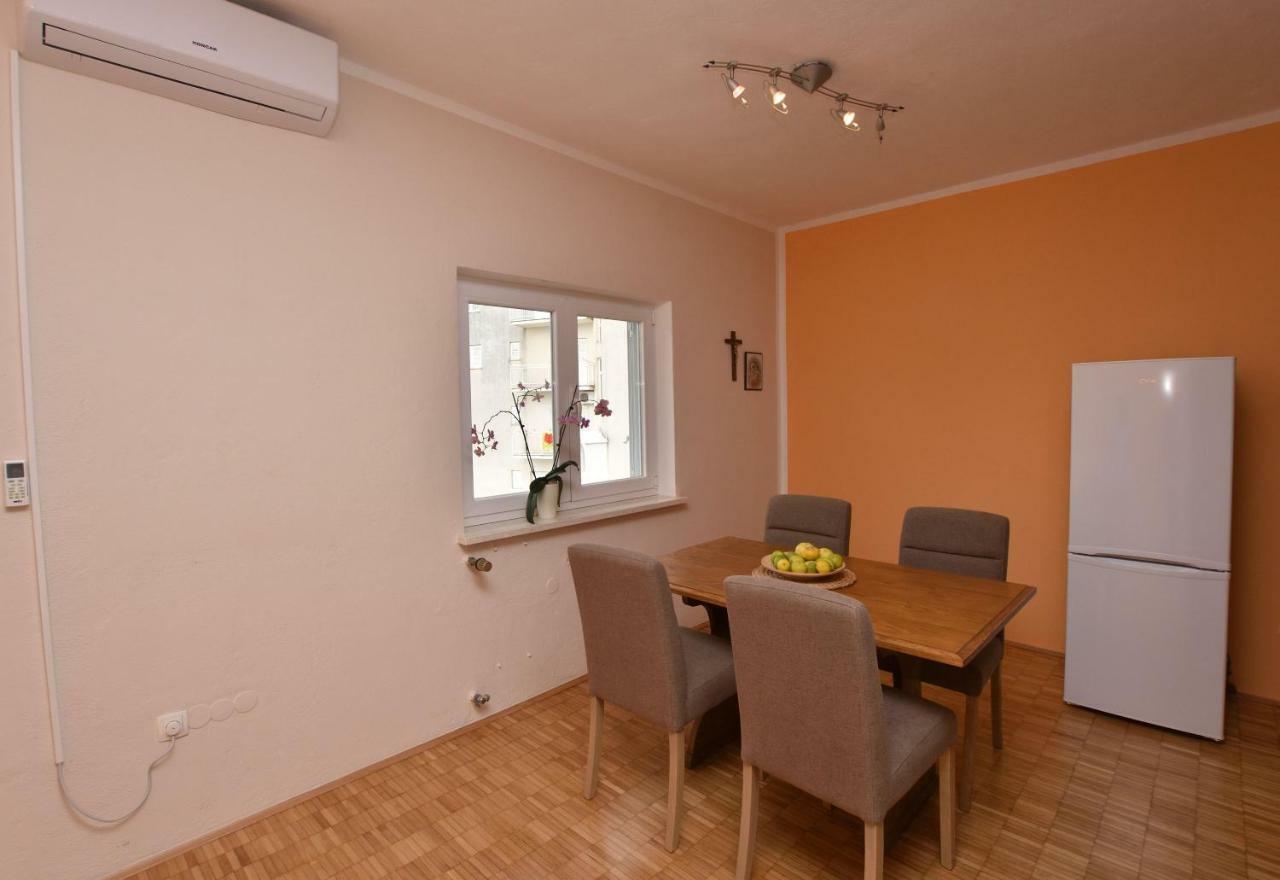 Apartments Jelka Primošten Exterior foto